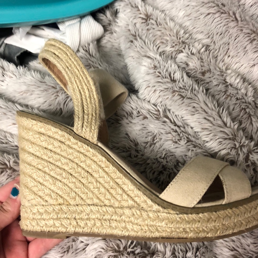 Tan wedges